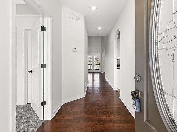 3rd image of 2856 Brewster Dr