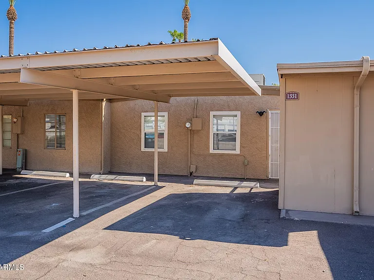 1331 E Pierson St — Photo 28