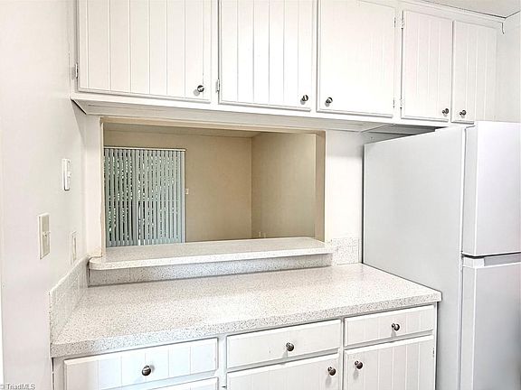 5th image of 938 S Ridge Ct #146