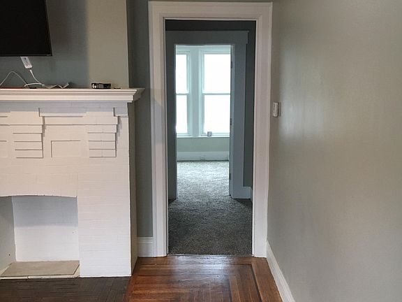 3rd image of 473 Oakwood Ave