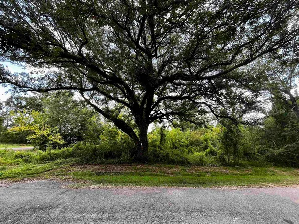 405 S 8th St, Silsbee, TX 77656