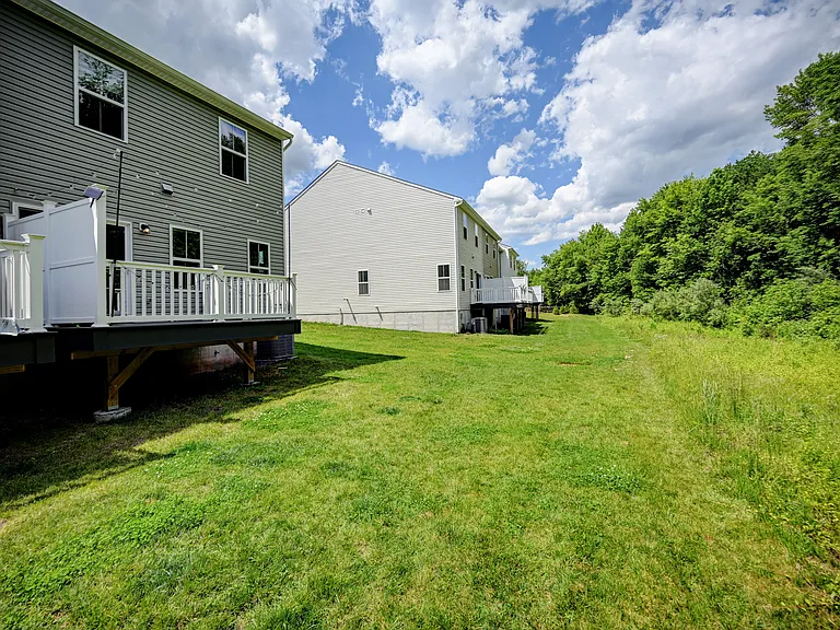 56 Pratt Ln — Photo 44