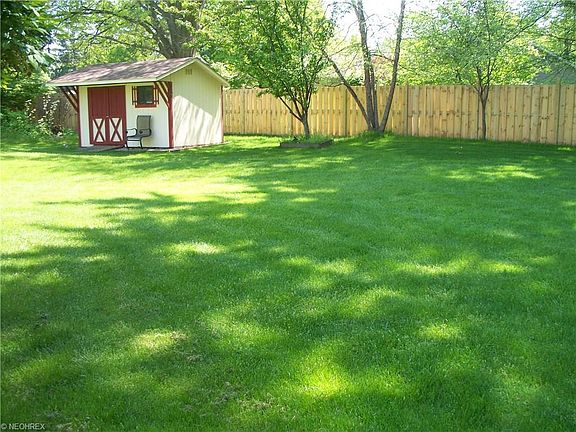 5th image of 9386 Deer Wood Ct
