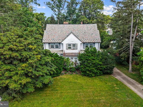 233 E Kings Hwy, Audubon, NJ 08106