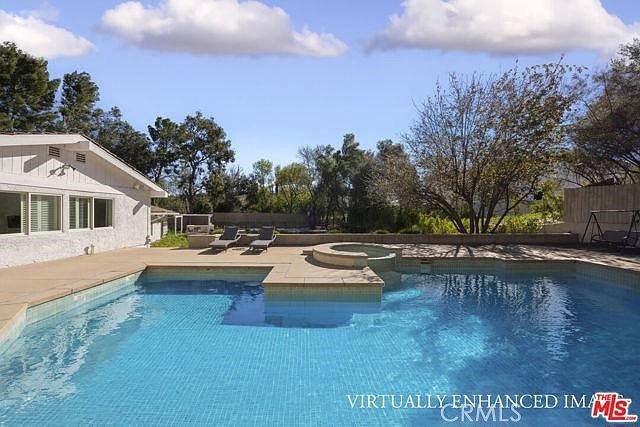 1st image of 23760 Oakfield Rd