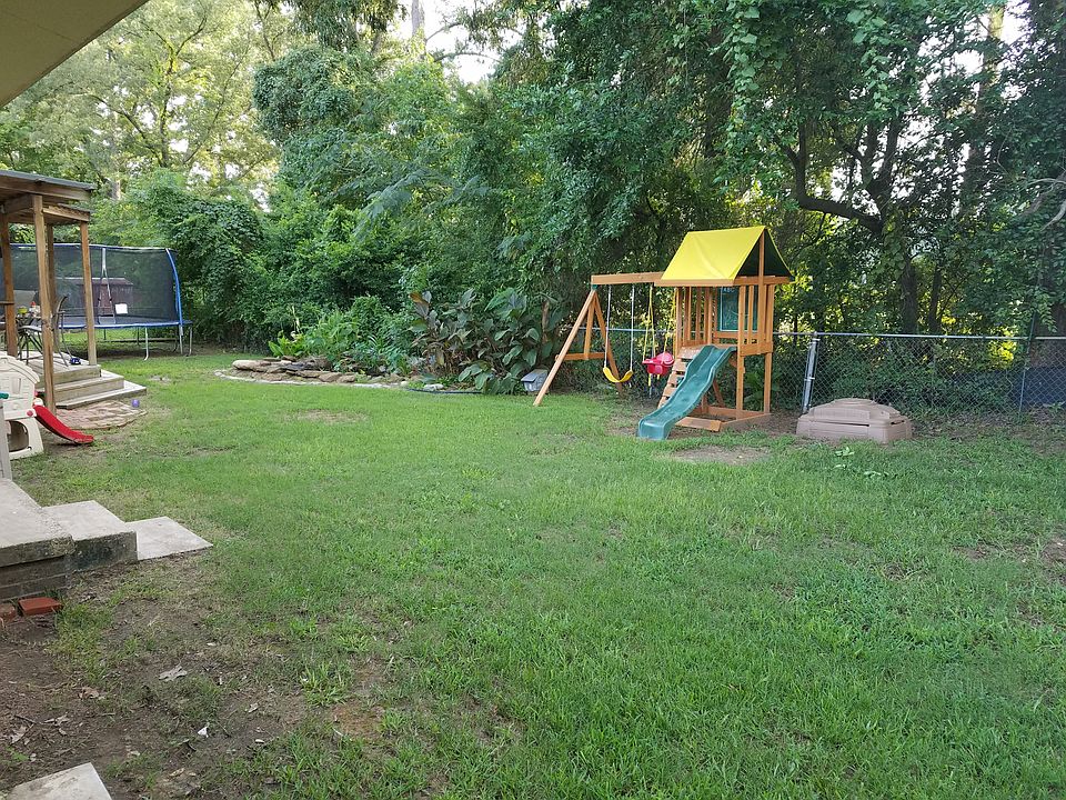 2nd image of 300 Nancy St