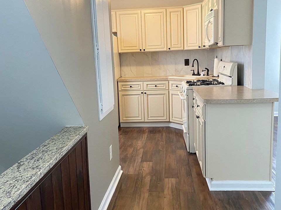 hallway to kitchen