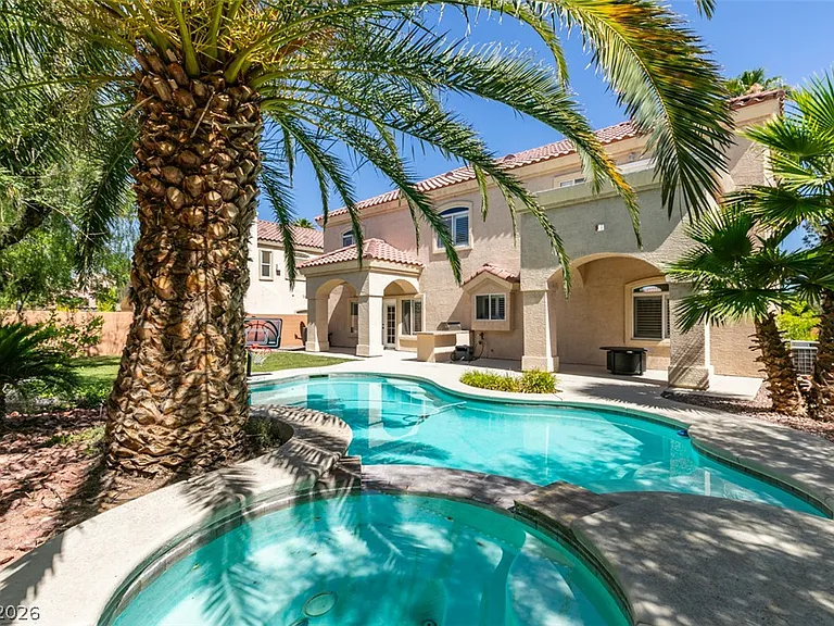 2598 Mizzoni Cir — Photo 32