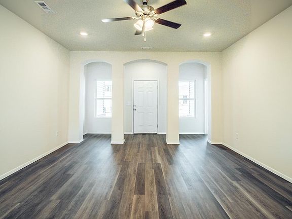 5th image of 4309 Sackett Ave