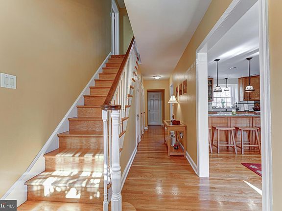 3rd image of 1101 Foss Ave