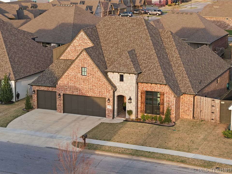 1st image of 4299 S 173rd Ave E