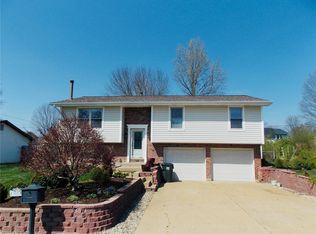 505 Mary Dr, Waterloo, IL 62298