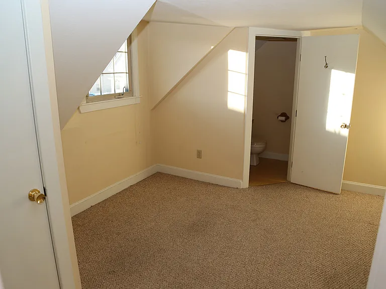 10 Oak Pl #A — Photo 12
