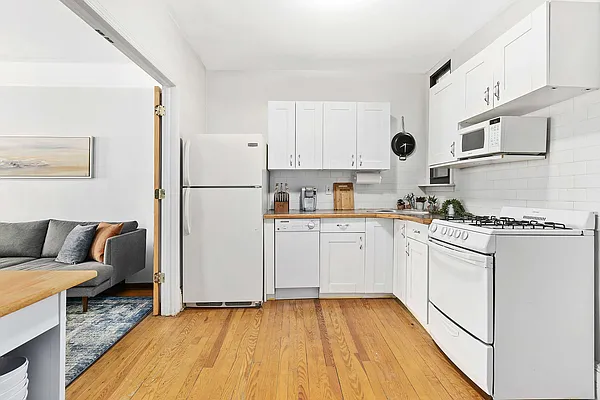 Rented by Compass | media 2