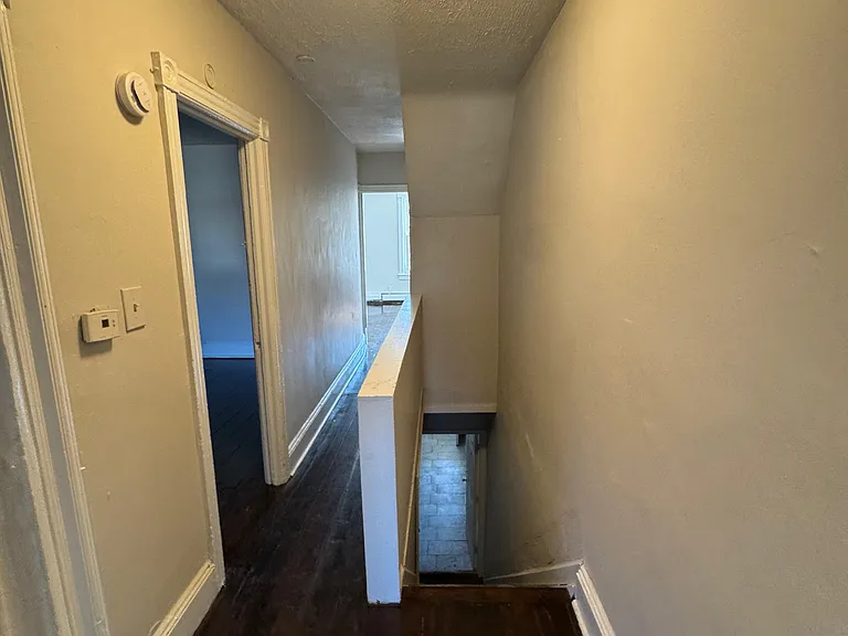458 S Olden Ave — Photo 10
