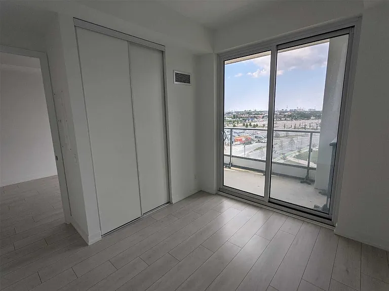 950 Portage Pkwy #609 — Photo 6
