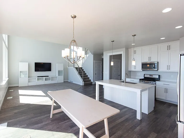 761 W Summer View Ln — Photo 6