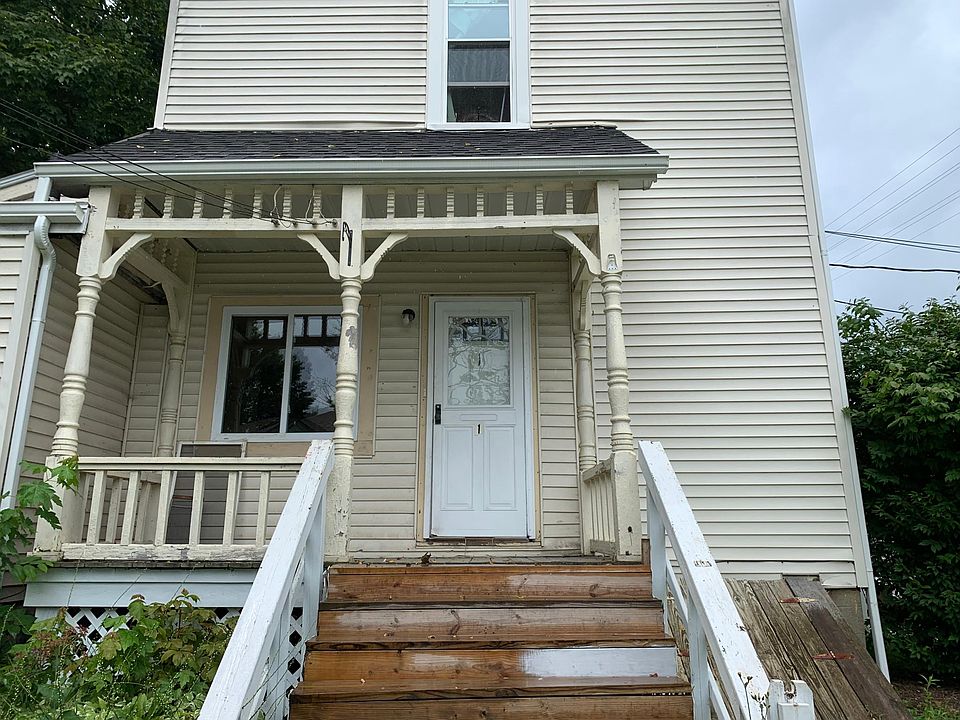 1st image of 401 S Walnut St APT 1