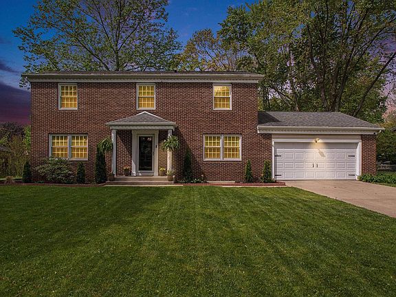 2nd image of 56937 Pinecrest Dr