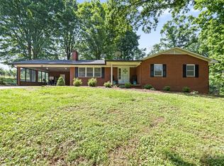 137 Deal Ln, Statesville, NC 28677
