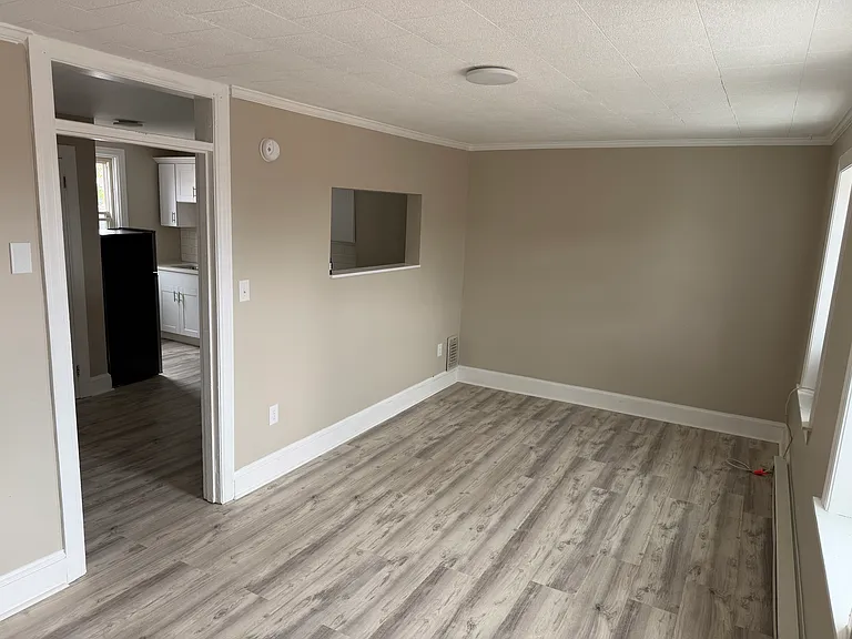 240 Walnut St #3 — Photo 7
