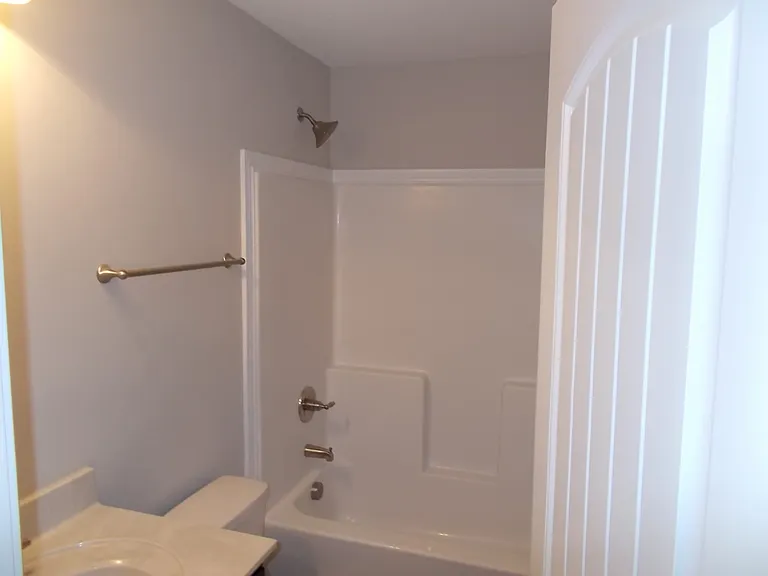 579 Heritage Pointe Dr #B — Photo 7