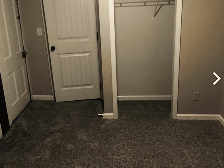 423 E Market St — Photo 4