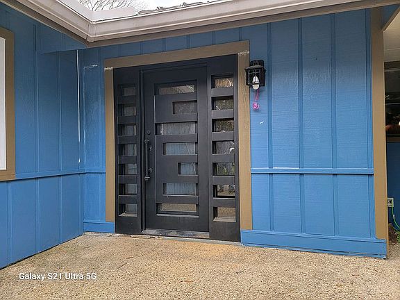 2nd image of 104211 Bayou Dr