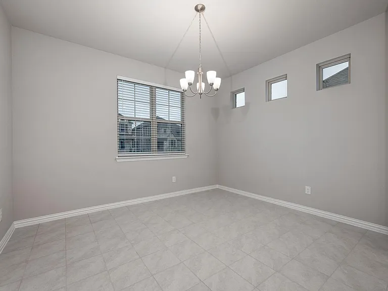 1237 Milfoil Dr — Photo 8