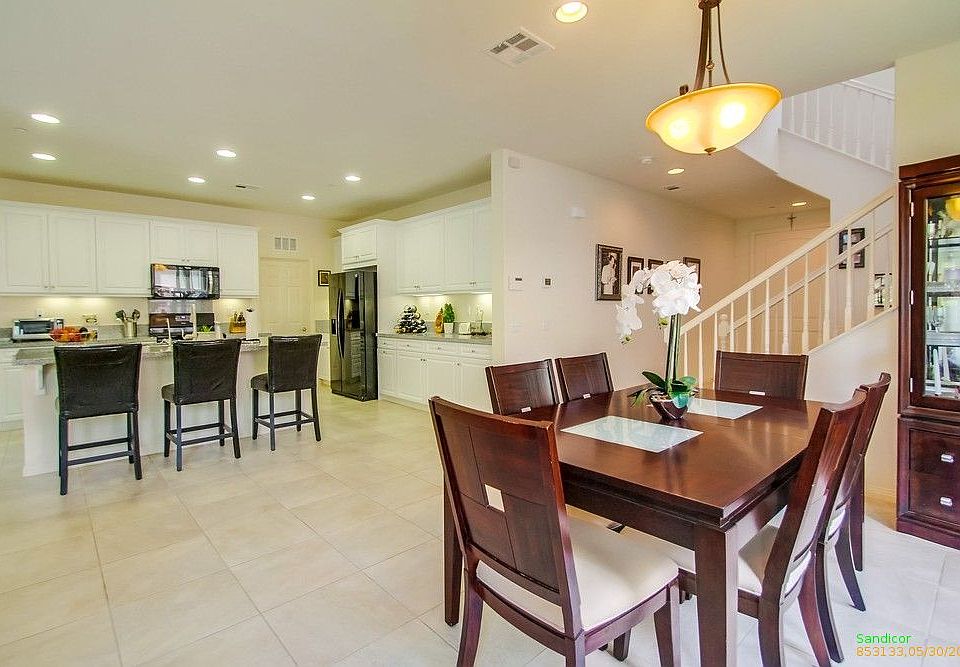 1st image of 1737 Avenida Regina