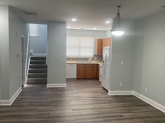 4th image of 2361 Loch Stone Dr