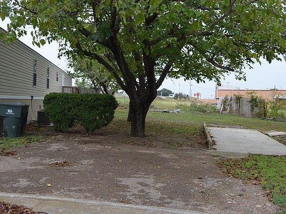 4th image of 1401 Choctaw Dr
