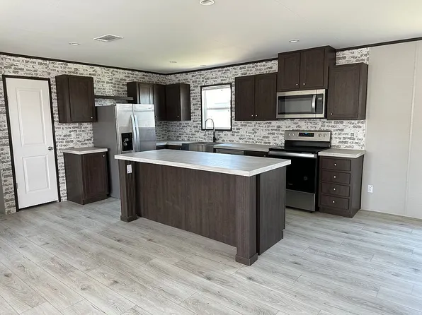 124 Pilatus Path, Pearland, TX 77581