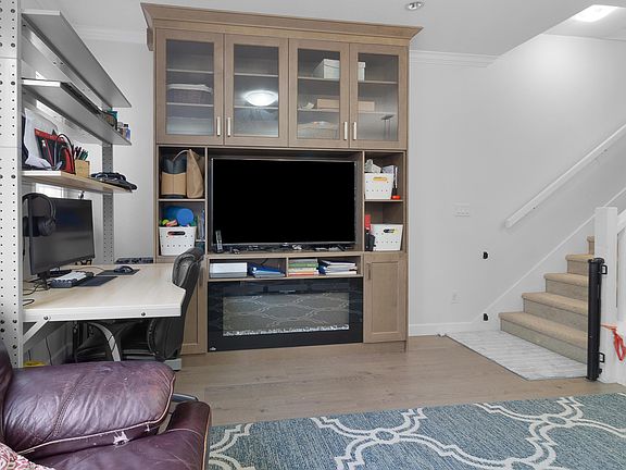 4th image of 16127 87th Ave #31