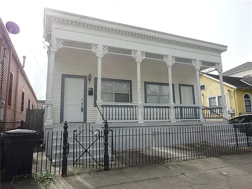 1124 Josephine St Photo 1