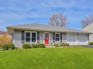 1550 Ronzheimer Ave, St Charles, IL 60174