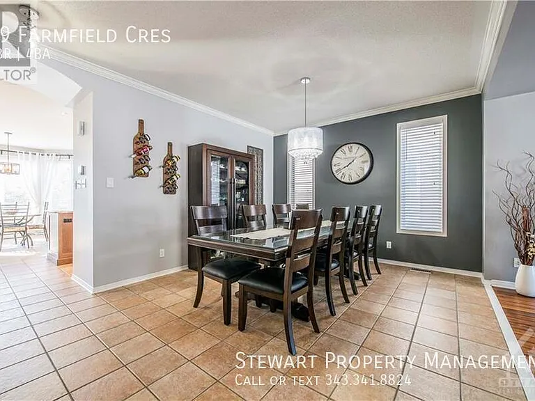 19 Farmfield Cres — Photo 6