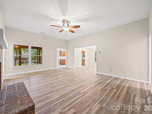 3rd image of 5053 Suwarrow Ct
