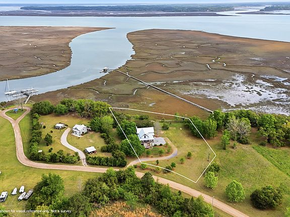 3rd image of 1692 Wharf Ferry Rd