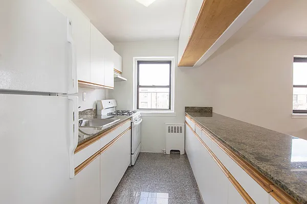 Rented by Modern Spaces | media 3