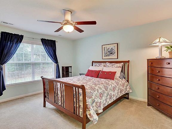 3rd image of 6 Westhay Ct
