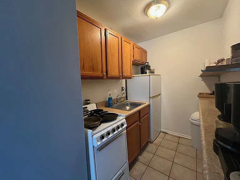 1456 N Farwell Ave — Photo 15