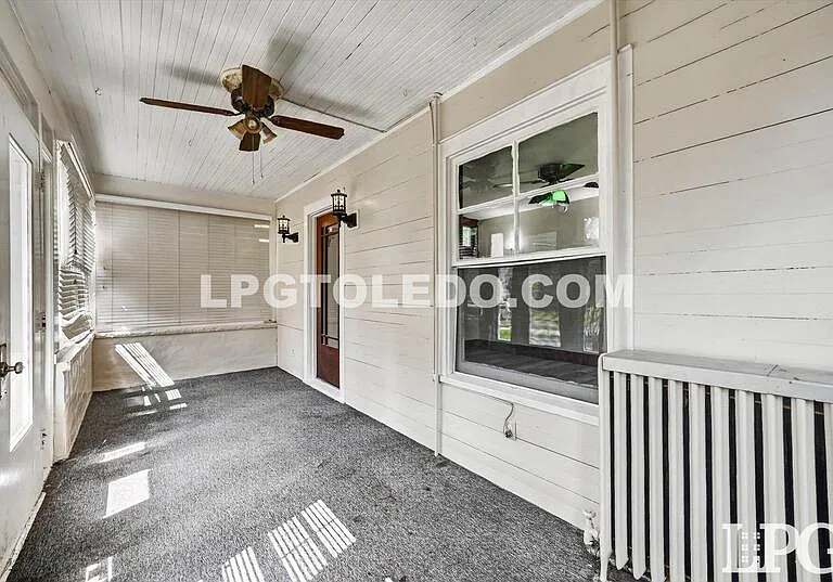 3822 Lockwood Ave — Photo 4