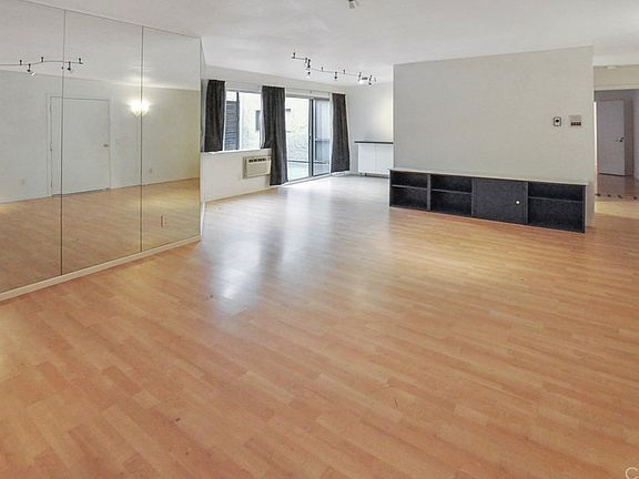 4th image of 1351 N Orange Dr APT 121