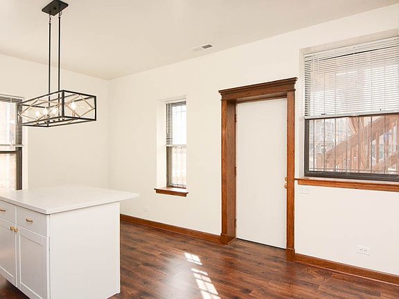 4th image of 4336 N Sheridan Rd #2SS