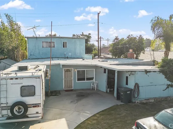11878 205th St, Lakewood, CA 90715