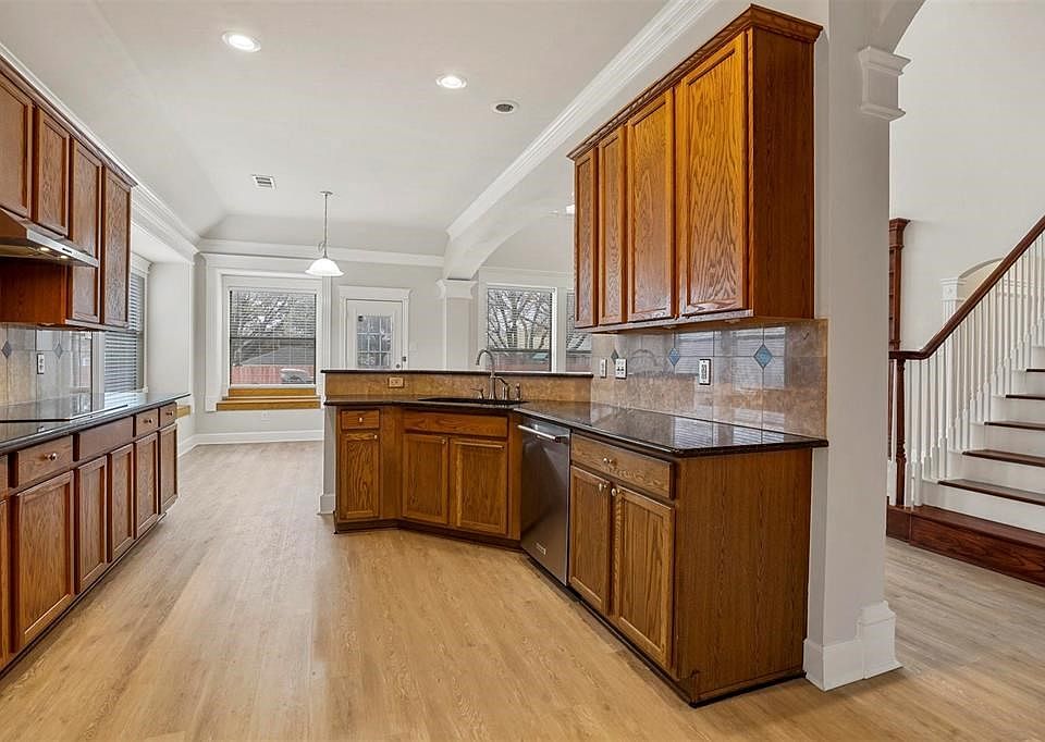 1st image of 4805 Belladonna Dr