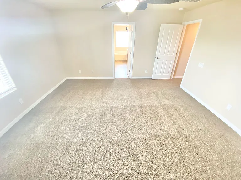 2341 Rue Royale St — Photo 24