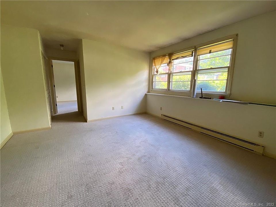 2nd image of 79 Oakwoods #B