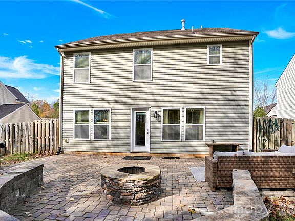 5th image of 725 Lynville Ln